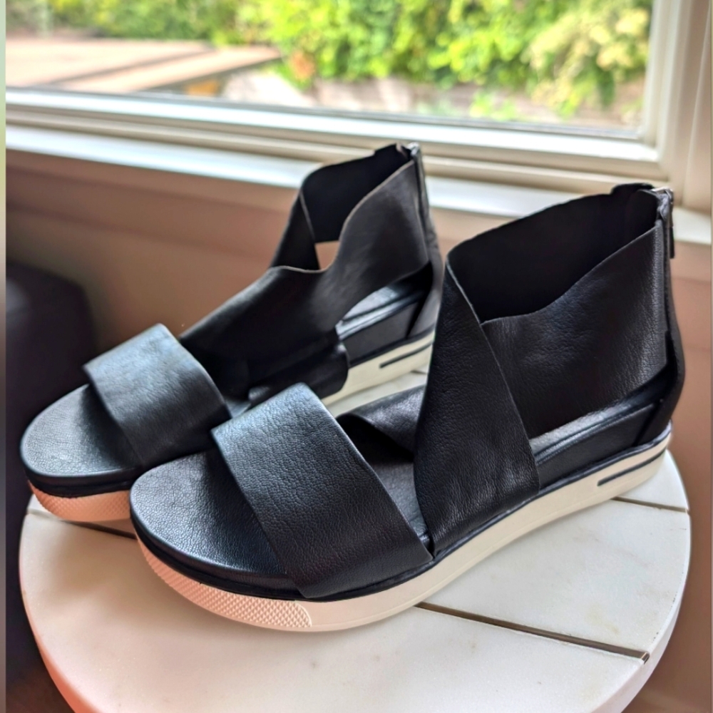 Black leather strappy walking anlle sandals size 7
